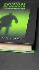 Criminal Behavior: A Psychological Approach – hardcover
