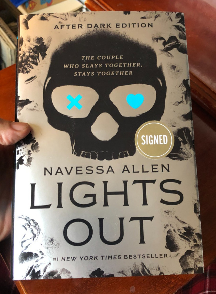 „Lights Out” by Navessa Allen – After Dark Edition – Signed HC 1st 2024-25
