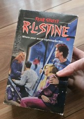 RL Stine Fear Street Box Gift Set 2 Books Surprise Party Ski Weekend Fire Game