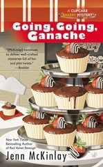 Going, Going, Ganache (Cupcake Bakery Mystery) By McKinlay, Jenn – ACCEPTABLE