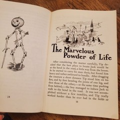 1961 Marvelous Land of Oz With 16 Color Plates! L. Frank Baum Vintage Paperback