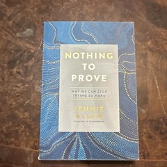 Lot of four books for women – Thomas Nelson Christian Life