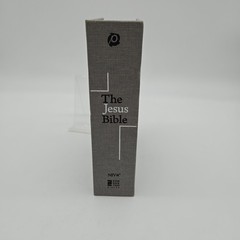 The Jesus Bible by Louie Giglio (2017, Hardcover) Gray Cloth Cover