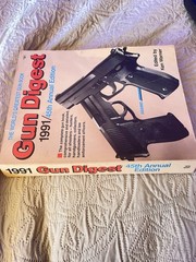 The World’s Greatest Gun Book Gun Digest (1991) 45th Annual Edition, 496 Pages.