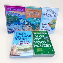 Lot of 10 Cozy Mysteries – Baking, Crafts, Animals – Mixed Authors FREE SHIPPING