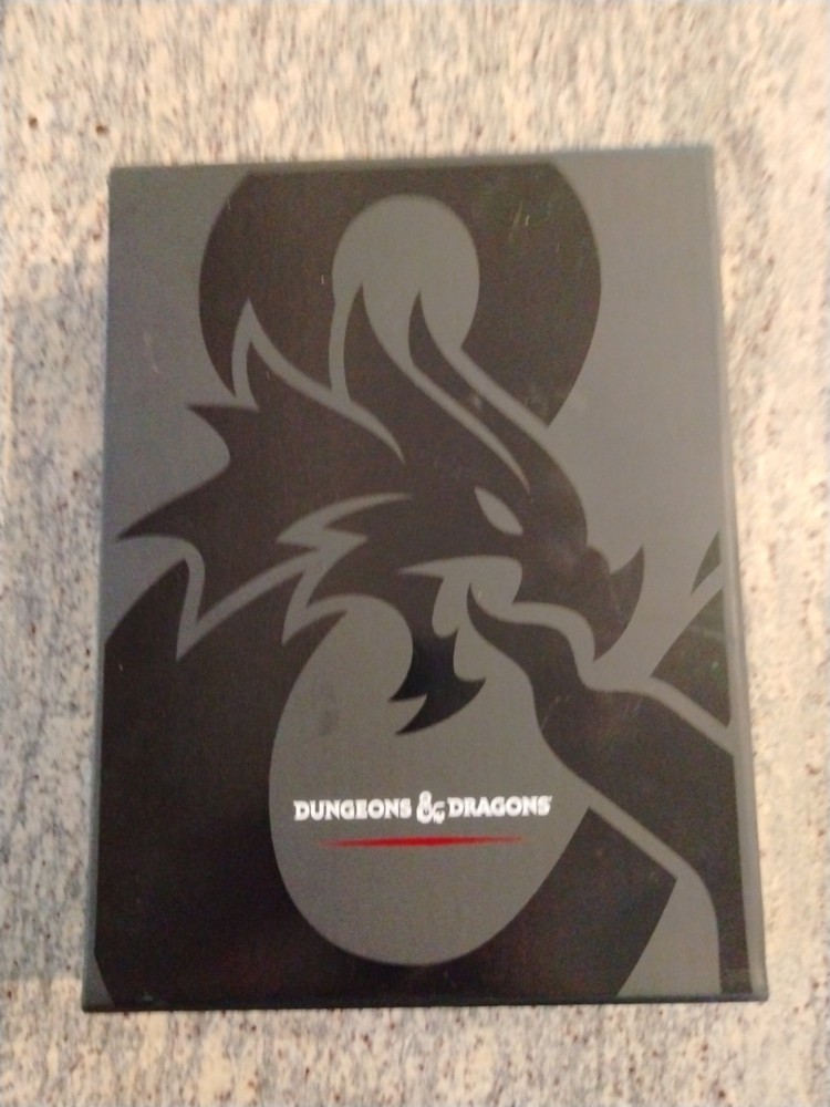 Dungeons & Dragons Core Rulebook Gift Set 2018 Books with Slipcase