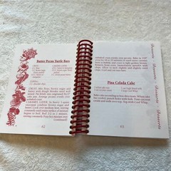 Holiday Favorites Mini Size Cookbook 184 Pages of Recipes 1999 Rada Mfg. Co.