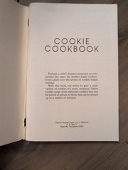 Cookie Cookbook Over 500 Recipes VINTAGE 1965 Paperback 124 pages VERY GOOD