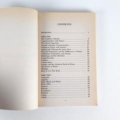 TOM BROWN’S GUIDE TO WILD EDIBLE AND MEDICINAL PLANTS by Tom Brown Jr. – 1985 PB