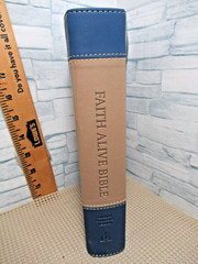 Faith Alive Student Bible ESV / Soft cover / Imitation leather / 2011