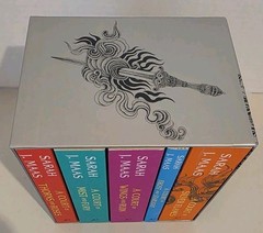 Court of Thorns and Roses Paperback Box Set (5 Books) by Sarah J Maas 2020
