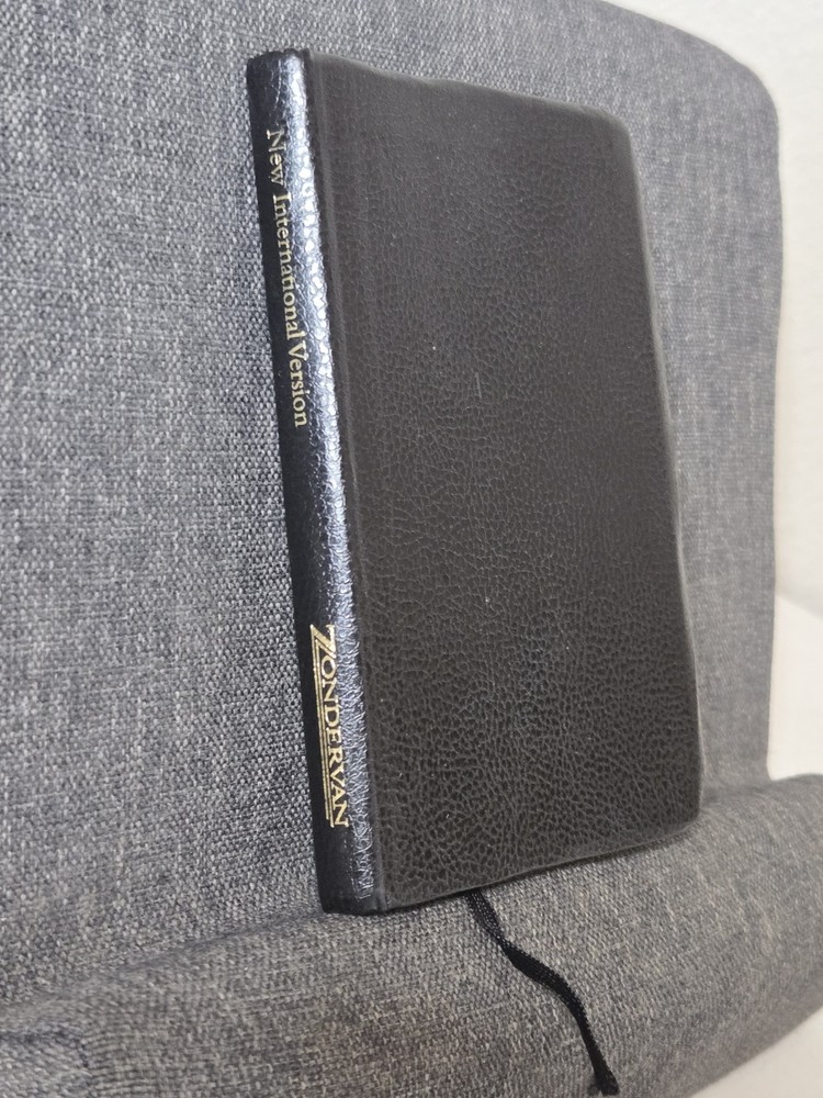 The Holy Bible (New International Version) Compact Pocket Bible Zondervan Book