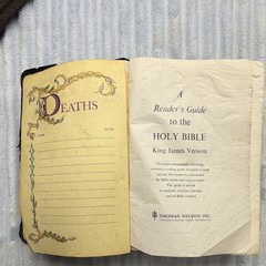 Holy Bible King James Version: Standard Size Leather Black