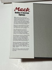 MACK BULLDOG OF AMERICAN HIGHWAYS BOOK PHOTOS BY HENRY RASMUSSEN 1987 128pp