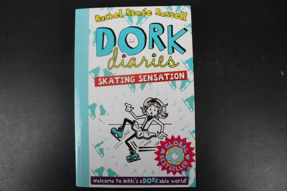 Dork Diaries Skating Sensation #4 Rachel Renee Russell 2015 Illustrated ~VG