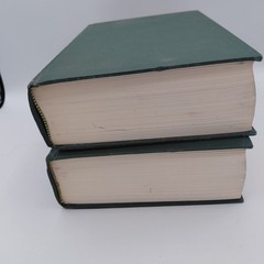 Complete In 2 Volumes MATTHEW HENRYS COMMENTARY ON THE WHOLE BIBLE REVELL BOOKS