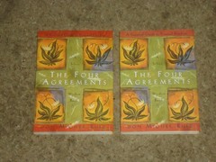 Lot 20 Copies The Four Agreements Don Miguel Ruiz + 1 Copy in Spanish