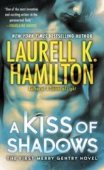 A Kiss of Shadows (Meredith Gentry, Book 1) – Mass Market Paperback – GOOD