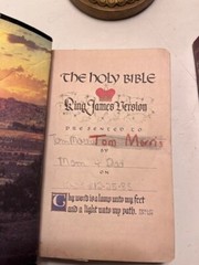 (2) Holy Bible: KJV, Gift Edition, Imitation Leather Tyndale Black & Red