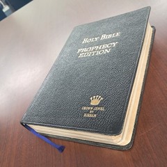 HOLY BIBLE PROPHECY EDITION CROWN JEWEL SALEM KIRBAN KJV REVELATION STUDY CHARTS