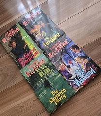 RL Stine Fear Street Box Gift Set 2 Books Surprise Party Ski Weekend Fire Game