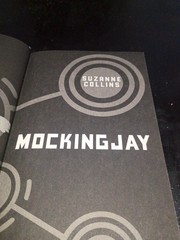 Mockingjay (Hunger Games, Book Three) by Suzanne Collins (2010, Hardcover)