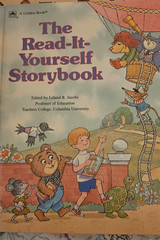 THE READ-IT-YOURSELF STORYBOOK- HARDCOVER- 1971-A GOLDEN BOOK- 7 STORIES- EUC