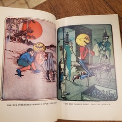 1961 Marvelous Land of Oz With 16 Color Plates! L. Frank Baum Vintage Paperback