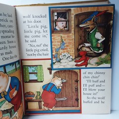 Vintage THREE FAMOUS STORIES Three Little Kittens Three Bears Three Pigs 1941
