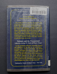 Living In Space – Hardback Book By James S. Trefil – Vintage 1981 – Colonization