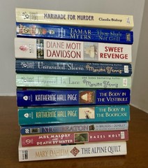 RANDOM LOT of 10 COZY MYSTERY MYSTERIES Paperbacks Women Sleuths Women Authors