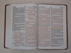 THE HOLY BIBLE NKJV Super Giant Print Edition 2013 Thomas Nelson Faux Leather