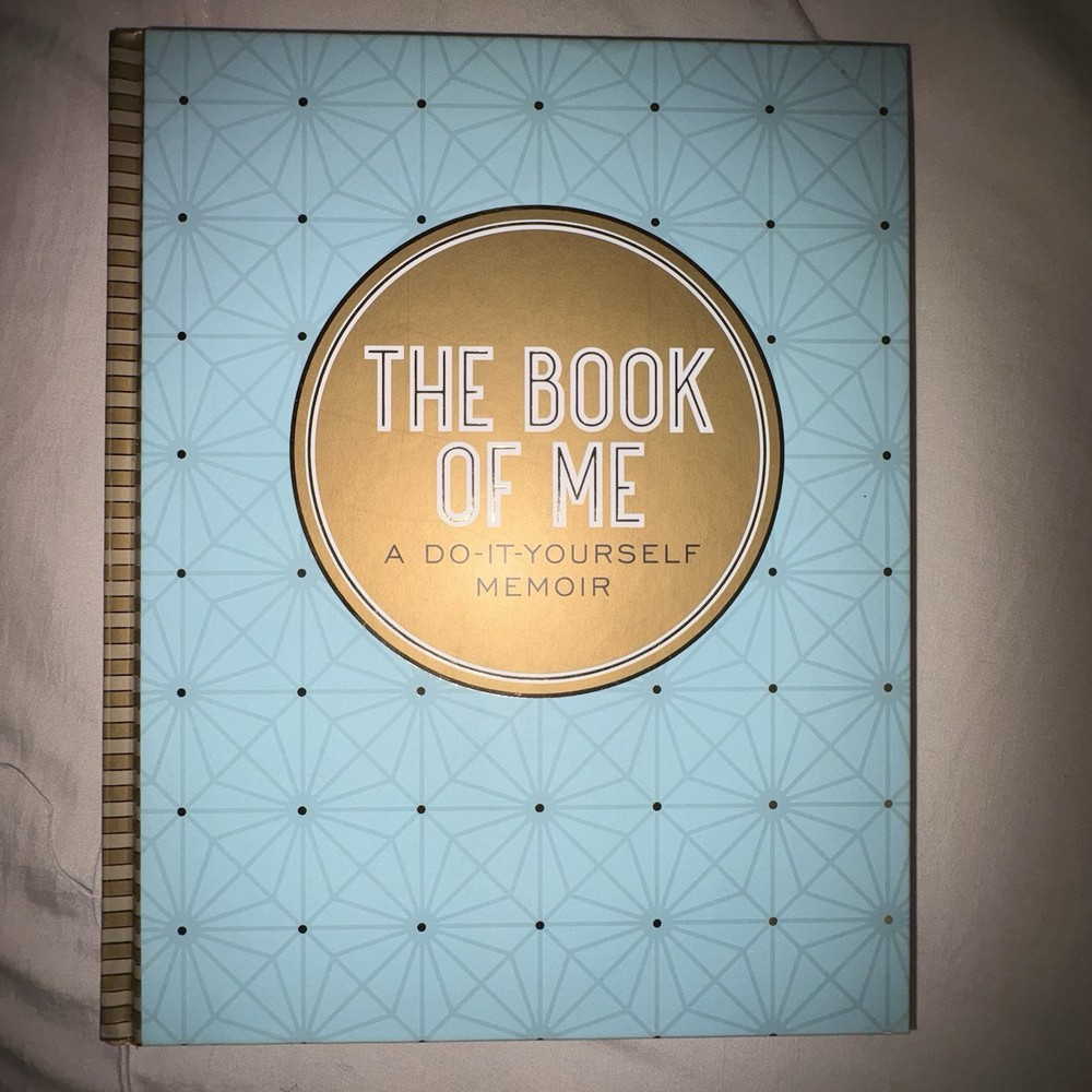 Book of Me, 2nd Edition : A Do-It-Yourself Memoir by Inc. Peter Pauper Press…