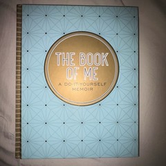 Book of Me, 2nd Edition : A Do-It-Yourself Memoir by Inc. Peter Pauper Press…