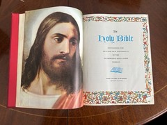 Vintage 1960 Good Counsel Publishing Holy Bible Guiding Light Edition King James