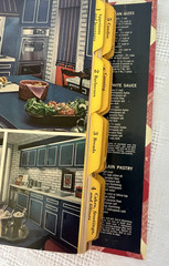 1971 Better Homes and Gardens New Cookbook Fourth Printing ~ 40 Pages Dividers