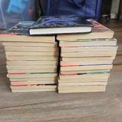 Vintage Lot of 27 Animorphs Paperback Books K.A. Applegate