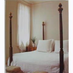 The Bedroom Book by Caroline Clifton-Mogg, Paperback, 176 Pages