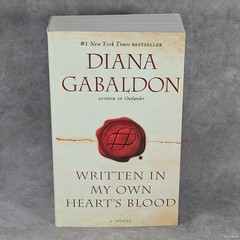 Lot of 8 Diana Gabaldon Paperback Books Outlander Voyager Drums of Autumn