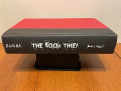 THE BOOK THIEF Markus Zusak Hardcover DJ First American Edition Printing 2006
