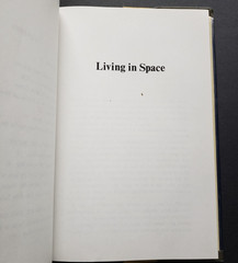 Living In Space – Hardback Book By James S. Trefil – Vintage 1981 – Colonization