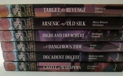 Annies Quilted Mysteries #4,5,8, Secrets Of The Quilt 1-7 ,Total 10 Books (BB02)