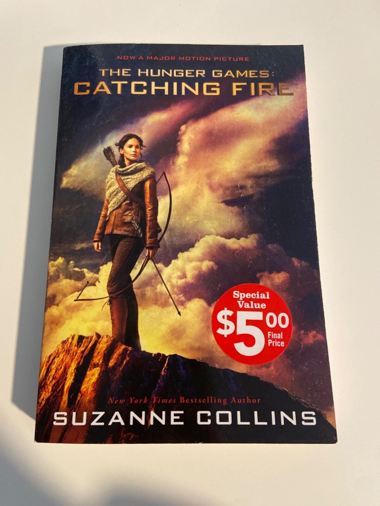 Hunger Games Book „Catching Fire” Paperback edition