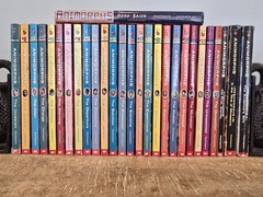 Animorphs Paperback Book Lot 28 K.A. Applegate Chronicle Megamorphs MINT COND
