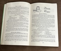 Vintage Home Town News RARE RECIPES & BUDGET SAVERS Vol. IV 112 pages c. 1978