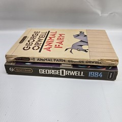 George Orwell: 1984 & Animal Farm Paperback Signet Classic