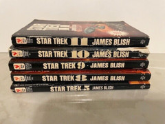 5 Star Trek paperback books Star Trek 5 short stories 5,8,9,10,11 1974,1975