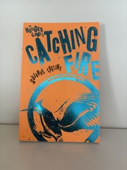Hunger Games Trilogy: Propaganda Edition Suzanne Collins Neon Scholastic *READ*