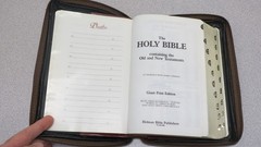 Holy Bible KJV Giant Print – Holman 1982 – bonded leather book – leather case