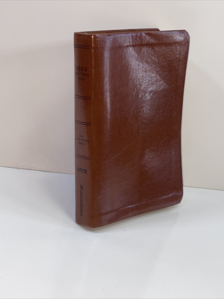 NIV Men’s Devotional Bible PREMIUM BONDED LEATHER ZONDERVAN